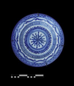 Velký majolikový talíř